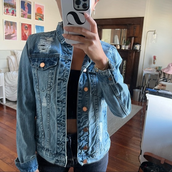 Blank NYC distressed Denim Jacket - Picture 4 of 8